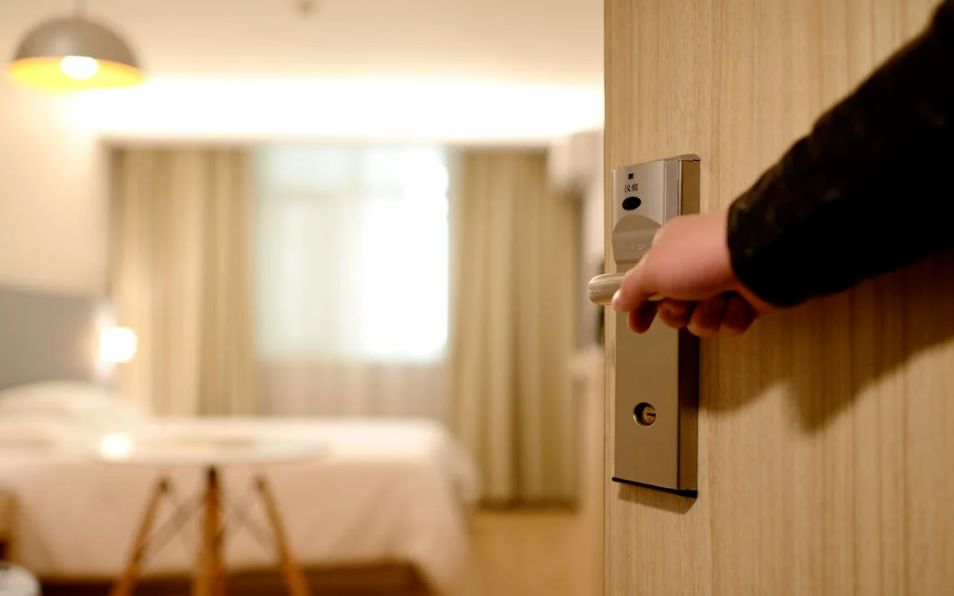 RFID intelligent asset management solutions in the hotel industry