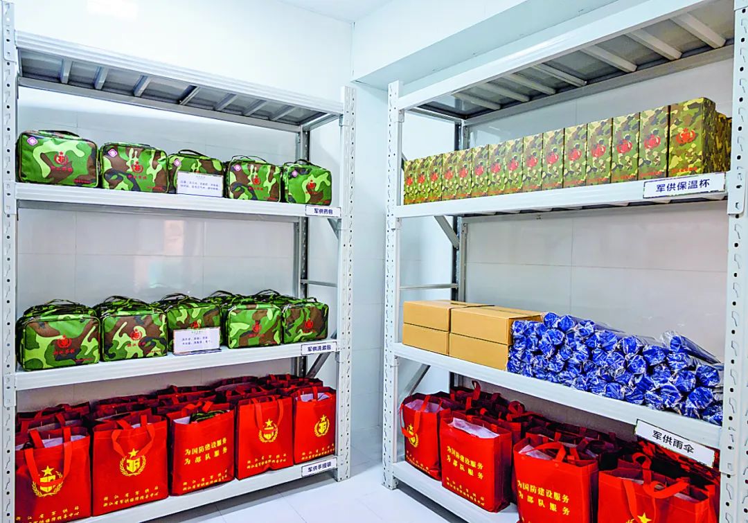 Обеспечение полной прозрачности на военных складах: наше решение на основе RFID